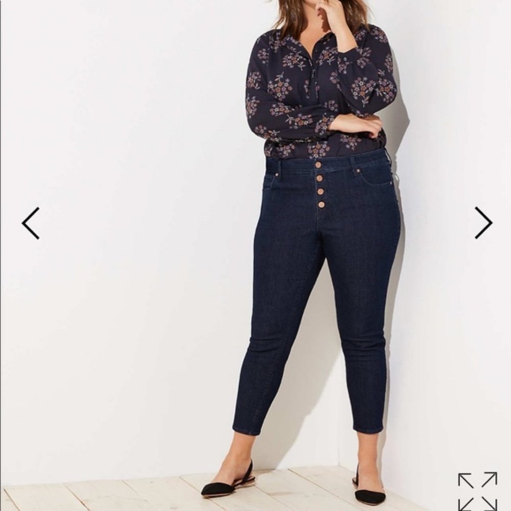 Loft Plus - Modern Velvet button fly skinny jeans - Majestic Navy - size 24